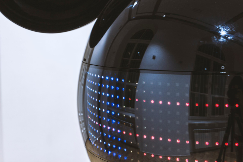 Illustration for article titled Ominous Mickey Mouse Robot Head Is a Music Visualizer